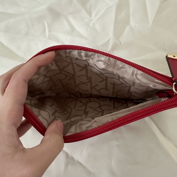 Calvin Klein pouch - Picture 4 of 4